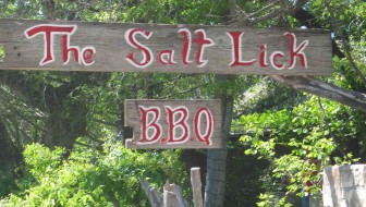 the_salt_lick_bbq_woodensign_austin_tx_meatmeister